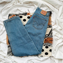 Load image into Gallery viewer, Levi’s 512
