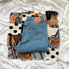 Load image into Gallery viewer, Levi’s 512
